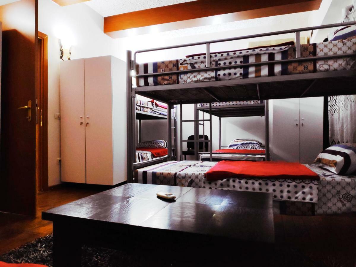 Tufina Hostel Τίρανα Εξωτερικό φωτογραφία