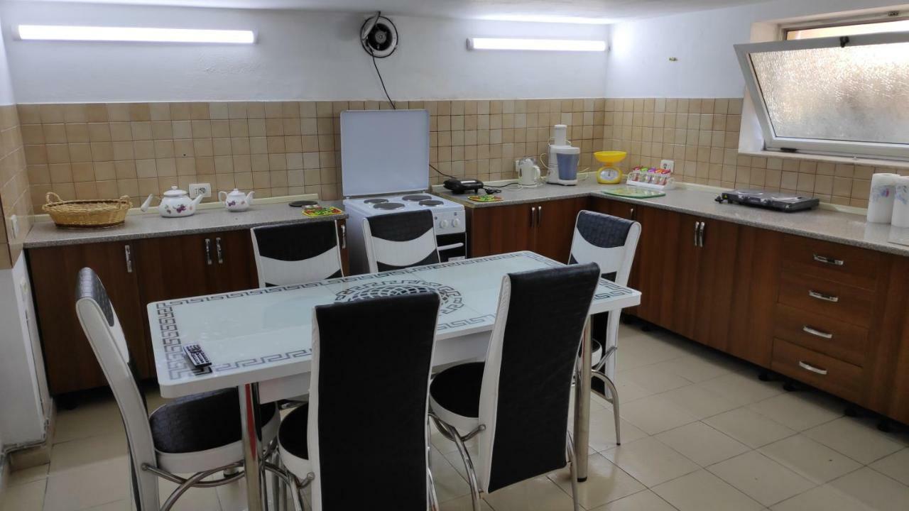 Tufina Hostel Τίρανα Εξωτερικό φωτογραφία